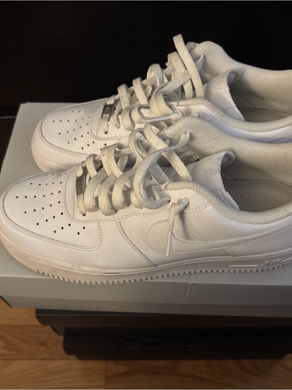 Nike White Men's Low-Top Sneakers